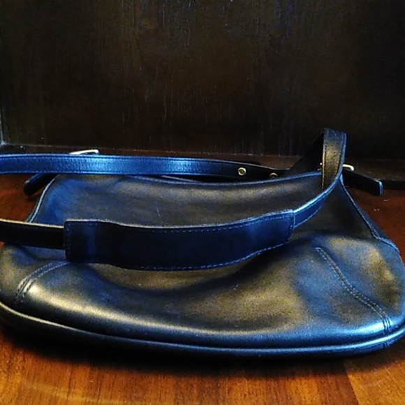 Coach - Picture 4 of 8